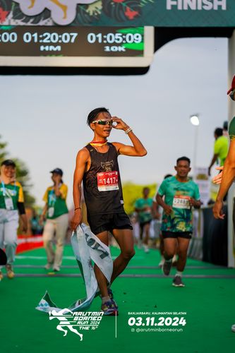 Race photo from Arutmin Borneo Run 2024
