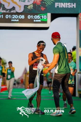 Race photo from Arutmin Borneo Run 2024