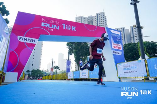 Race photo from Nu Skin Run 10K