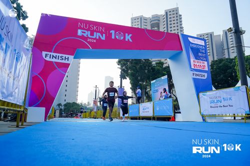 Race photo from Nu Skin Run 10K