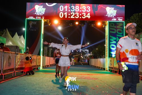 Race photo from PIK NITE RUN 2025