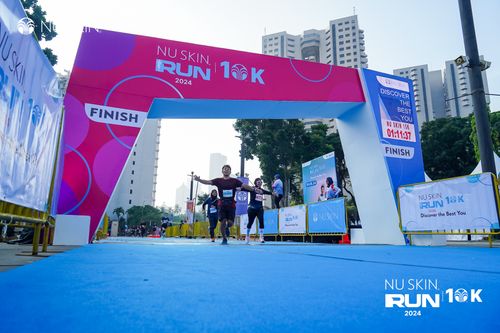 Race photo from Nu Skin Run 10K