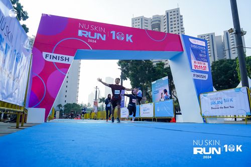 Race photo from Nu Skin Run 10K