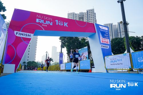 Race photo from Nu Skin Run 10K