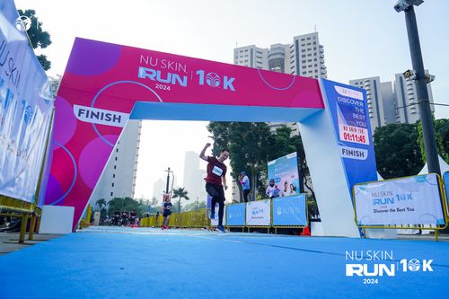 Race photo from Nu Skin Run 10K
