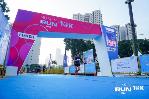 Race photo from Nu Skin Run 10K