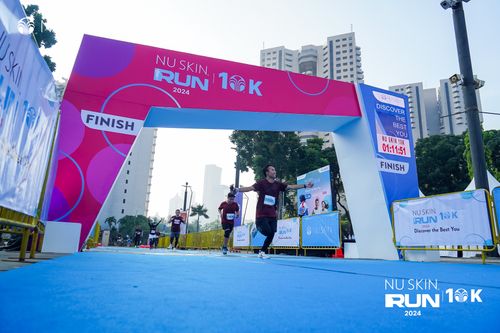 Race photo from Nu Skin Run 10K