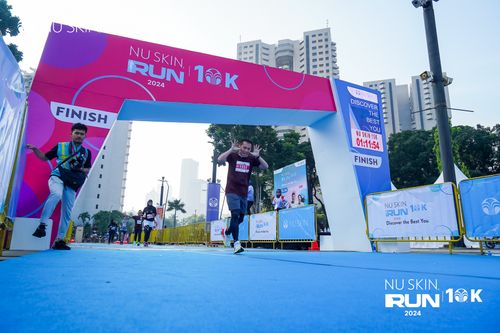Race photo from Nu Skin Run 10K