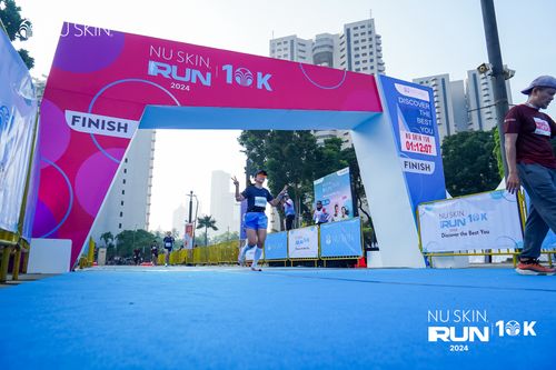 Race photo from Nu Skin Run 10K