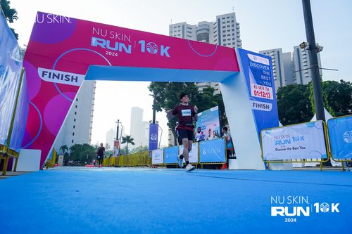 Race photo from Nu Skin Run 10K