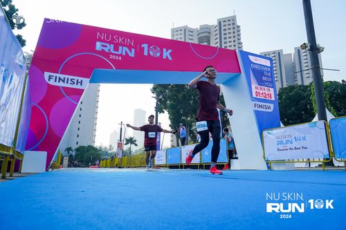 Race photo from Nu Skin Run 10K