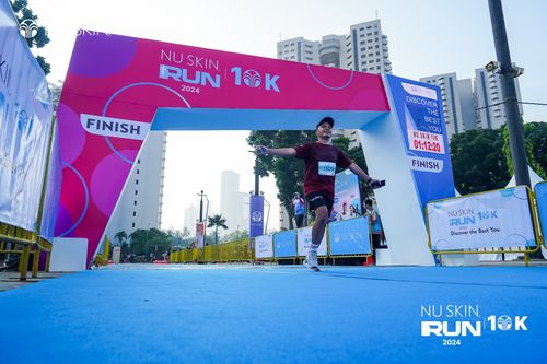 Race photo from Nu Skin Run 10K