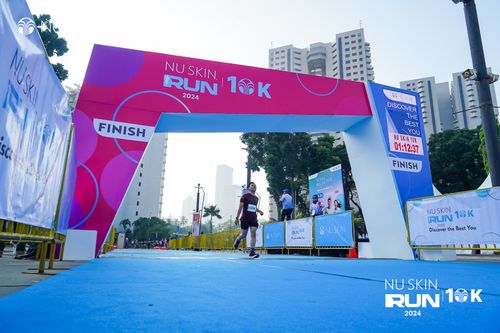Race photo from Nu Skin Run 10K