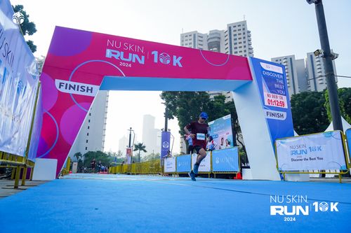 Race photo from Nu Skin Run 10K