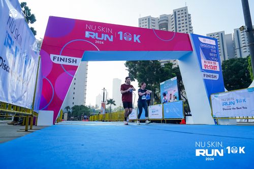 Race photo from Nu Skin Run 10K