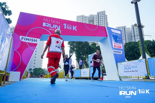 Race photo from Nu Skin Run 10K