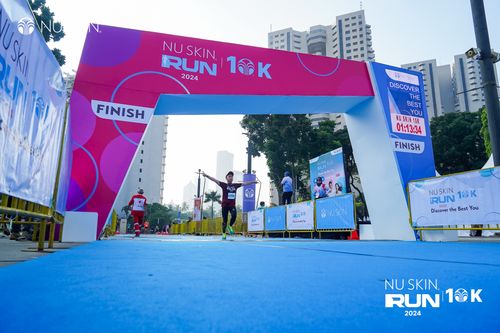 Race photo from Nu Skin Run 10K