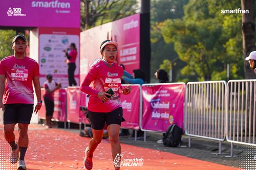 Race photo from Smartfren Run 2025 