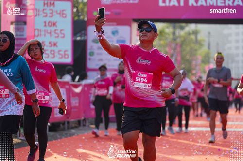 Race photo from Smartfren Run 2025 