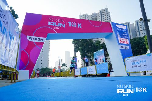 Race photo from Nu Skin Run 10K