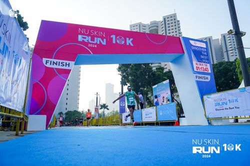 Race photo from Nu Skin Run 10K