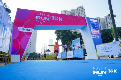 Race photo from Nu Skin Run 10K