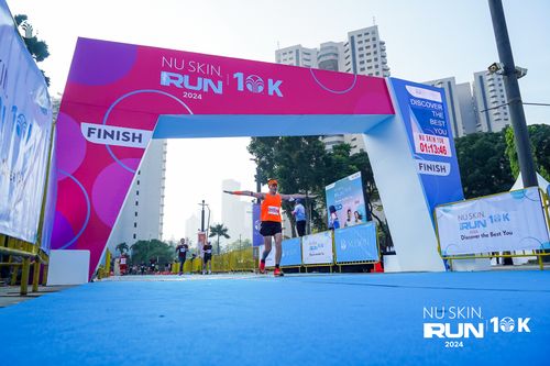 Race photo from Nu Skin Run 10K