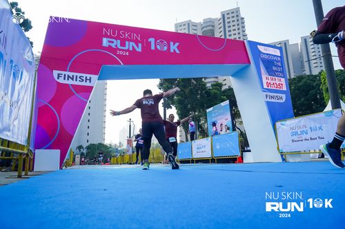 Race photo from Nu Skin Run 10K