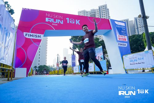 Race photo from Nu Skin Run 10K