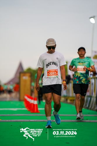 Race photo from Arutmin Borneo Run 2024