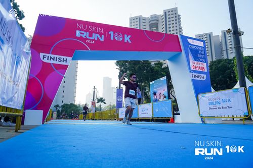 Race photo from Nu Skin Run 10K