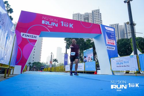 Race photo from Nu Skin Run 10K