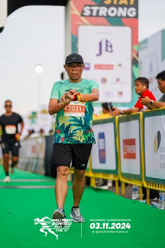 Race photo from Arutmin Borneo Run 2024