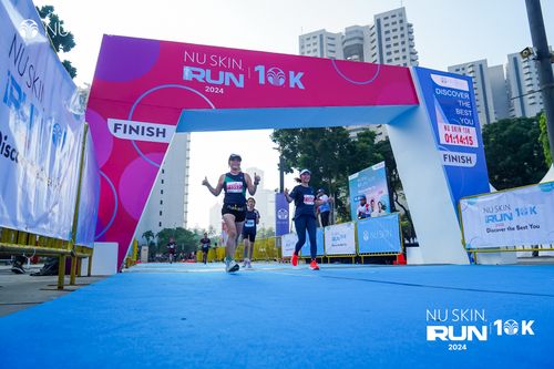 Race photo from Nu Skin Run 10K