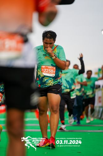 Race photo from Arutmin Borneo Run 2024