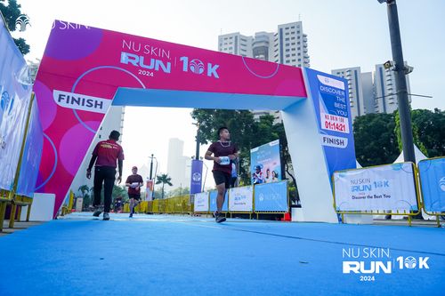 Race photo from Nu Skin Run 10K