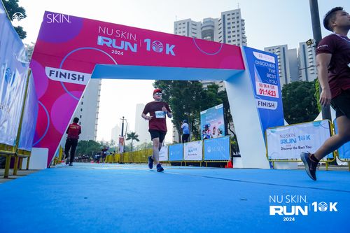 Race photo from Nu Skin Run 10K