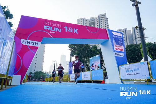Race photo from Nu Skin Run 10K