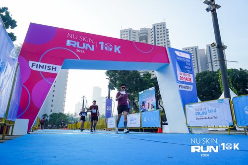 Race photo from Nu Skin Run 10K