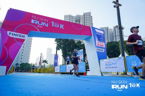 Race photo from Nu Skin Run 10K