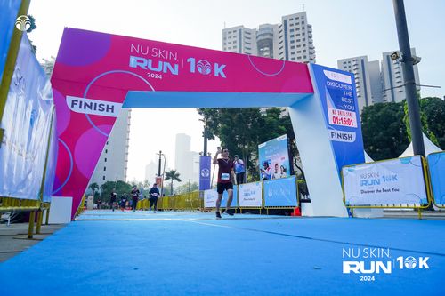 Race photo from Nu Skin Run 10K