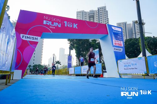 Race photo from Nu Skin Run 10K