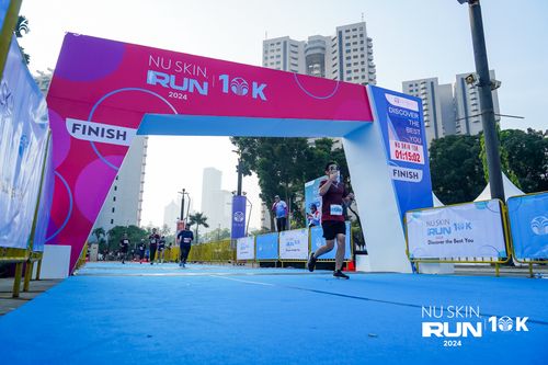 Race photo from Nu Skin Run 10K