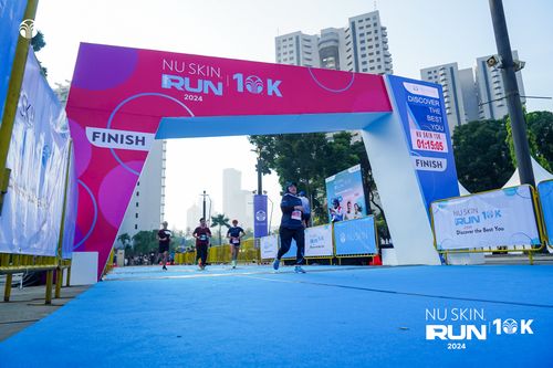 Race photo from Nu Skin Run 10K