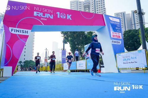 Race photo from Nu Skin Run 10K