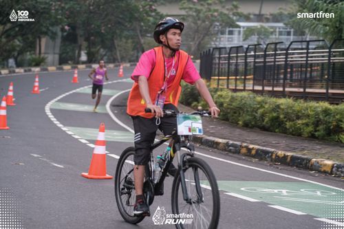 Race photo from Smartfren Run 2025 
