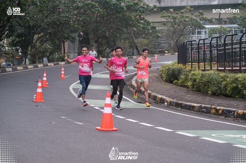 Race photo from Smartfren Run 2025 