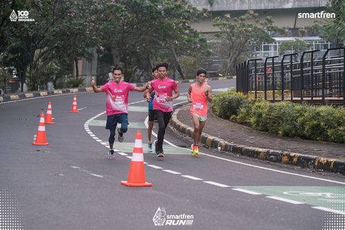 Race photo from Smartfren Run 2025 