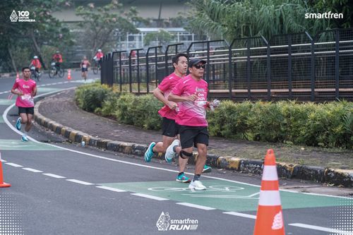 Race photo from Smartfren Run 2025 
