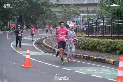 Race photo from Smartfren Run 2025 